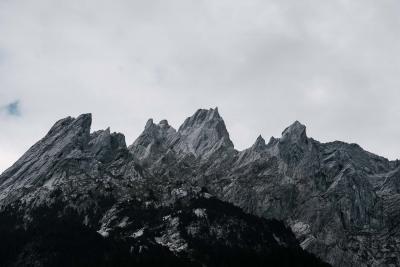 黑白雪山 (9)