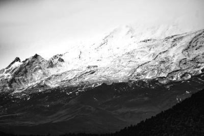 黑白雪山 (10)