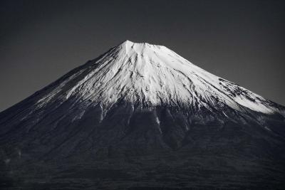 黑白雪山 (13)