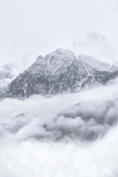 黑白雪山 (1)